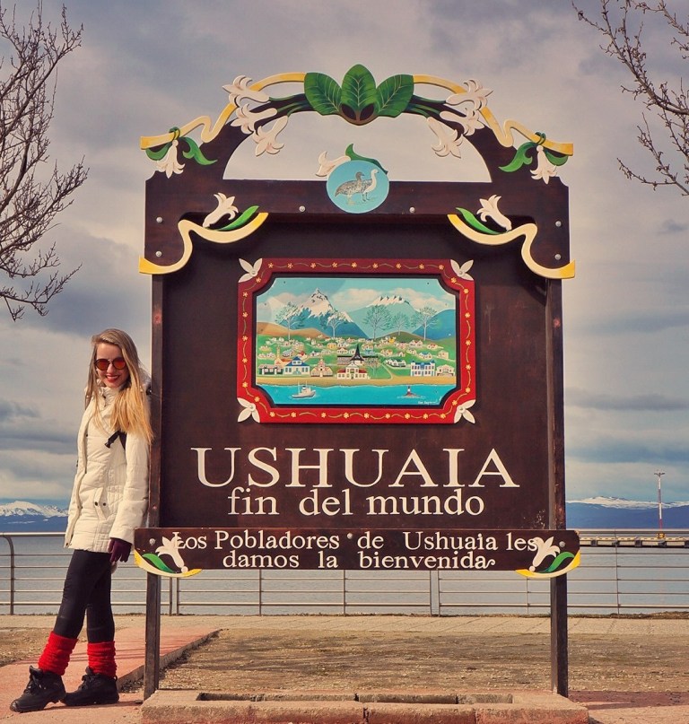 Paula Gabi - Blog Gabi Trips - Placa Ushuaia | Brasileiros em Ushuaia