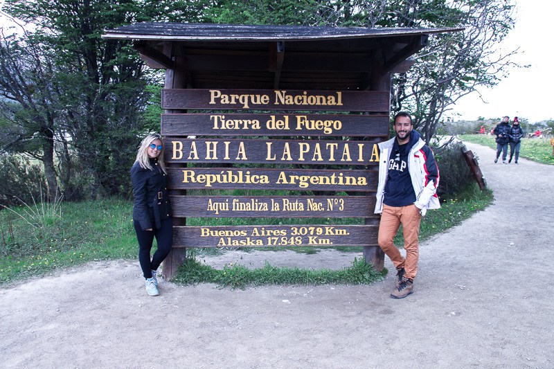 Camila e Thiago do Blog Casal Ventura conhecem Ushuaia | Brasileiros em Ushuaia