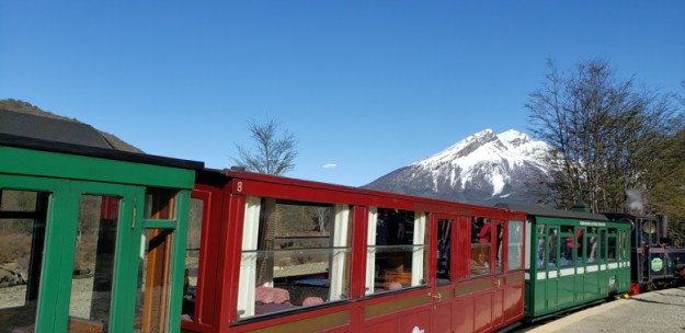 Marcelle do Blog Viciada em Viajar Conhece Ushuaia | Brasileiros em Ushuaia