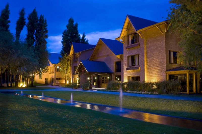 Fachada Hotel Posada Los Alamos | Brasileiros em Ushuaia